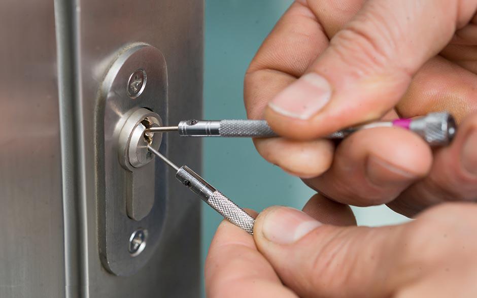 porte intérieure bloquée Villebon-sur-Yvette