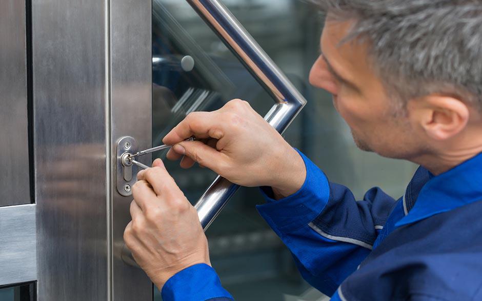 porte intérieure bloquée Paris 14